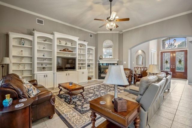 26 Brookgreen Circle S, Montgomery, TX 77356