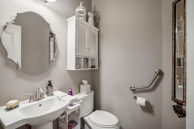 26 Brookgreen Circle S, Montgomery, TX 77356