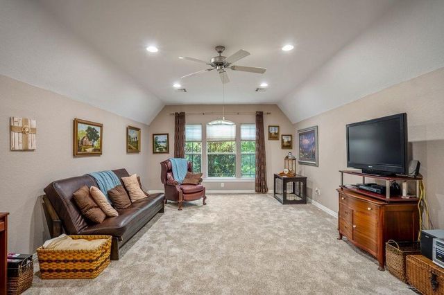 26 Brookgreen Circle S, Montgomery, TX 77356