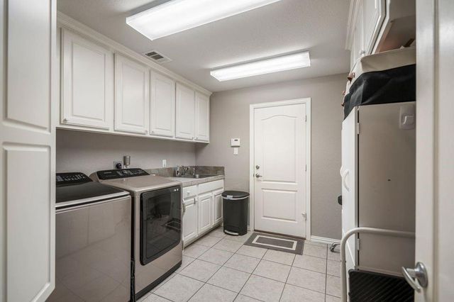 26 Brookgreen Circle S, Montgomery, TX 77356