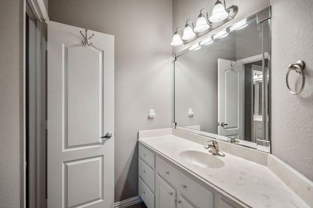 26 Brookgreen Circle S, Montgomery, TX 77356