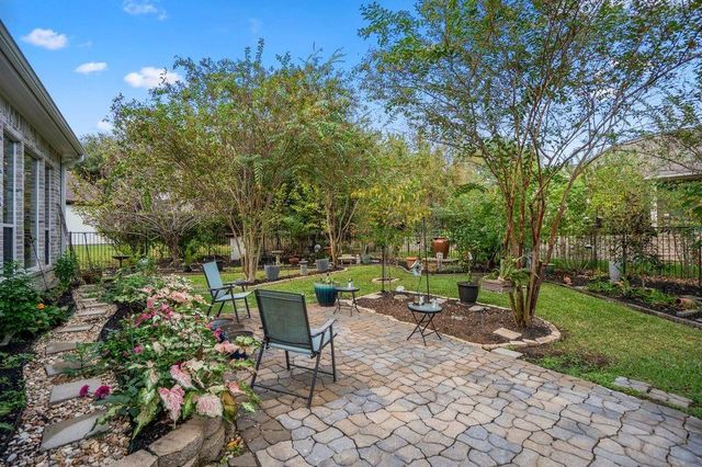 26 Brookgreen Circle S, Montgomery, TX 77356