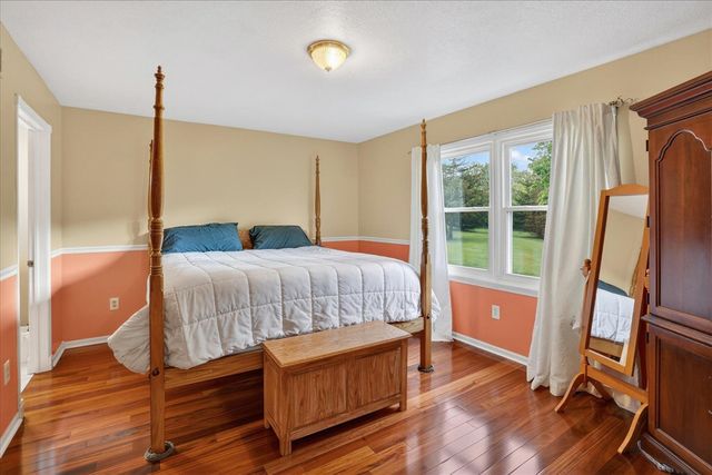 5569 S Corey Road, Perry, MI 48872