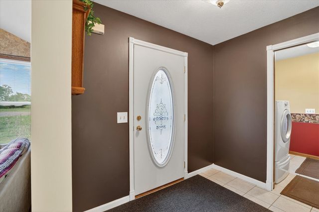 5569 S Corey Road, Perry, MI 48872
