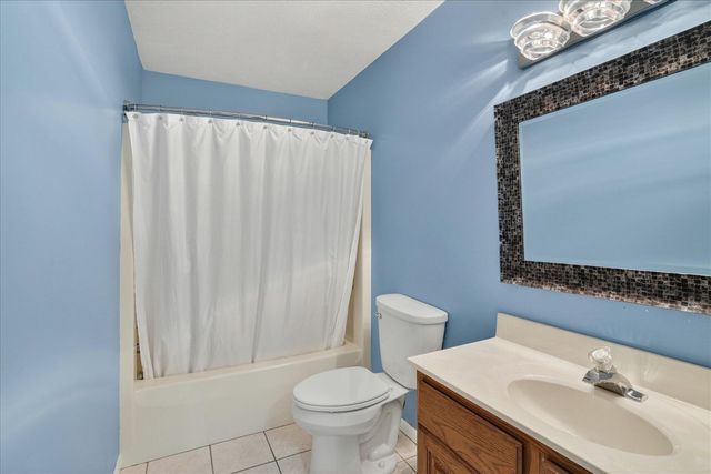 5569 S Corey Road, Perry, MI 48872