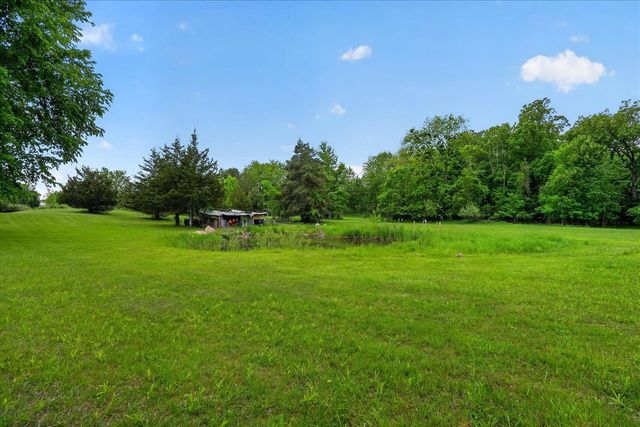 5569 S Corey Road, Perry, MI 48872