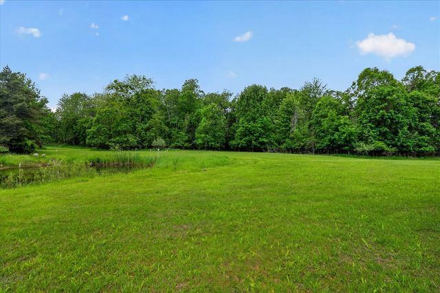 5569 S Corey Road, Perry, MI 48872