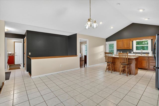 5569 S Corey Road, Perry, MI 48872