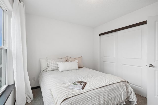 3356 Lincolnshire Road, Waterloo, IA 50701