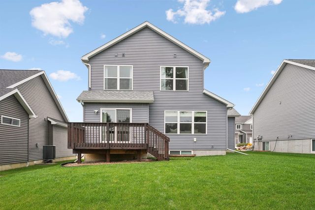 3356 Lincolnshire Road, Waterloo, IA 50701