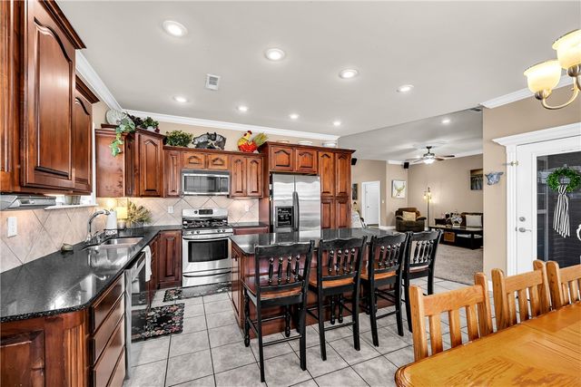 265 Greenfield Avenue, Farmington, AR 72730