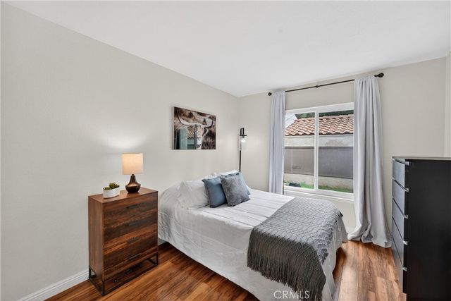 69 Brownfield, Pomona, CA 91766