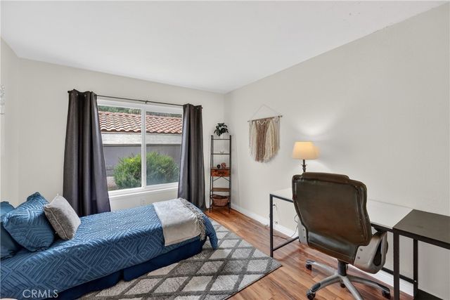 69 Brownfield, Pomona, CA 91766