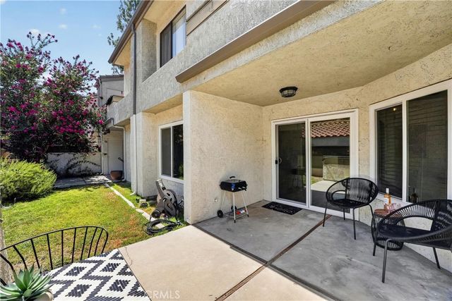 69 Brownfield, Pomona, CA 91766