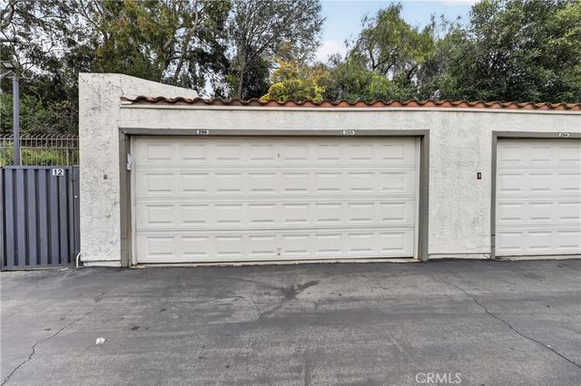 69 Brownfield, Pomona, CA 91766