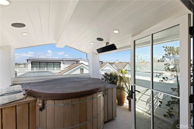 1416 E Balboa Boulevard, Newport Beach, CA 92661
