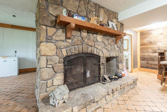13305 E Hillview Lane, Solsberry, IN 47459