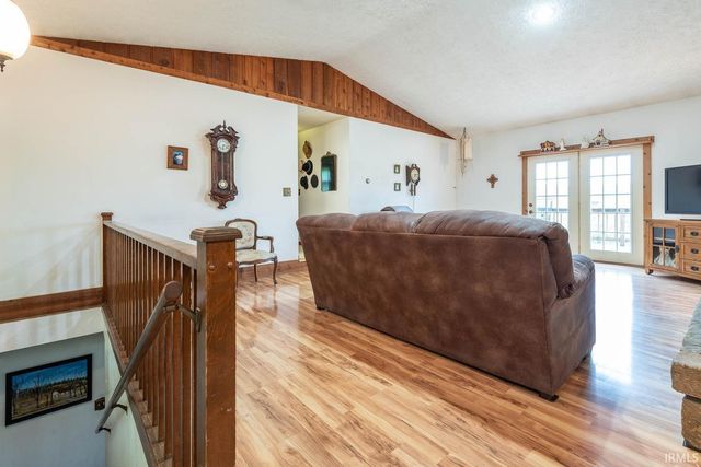 13305 E Hillview Lane, Solsberry, IN 47459
