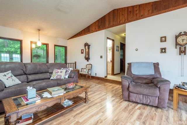 13305 E Hillview Lane, Solsberry, IN 47459