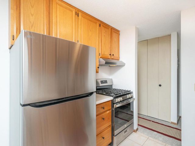 4101 Parklawn Avenue 130, Edina, MN 55435