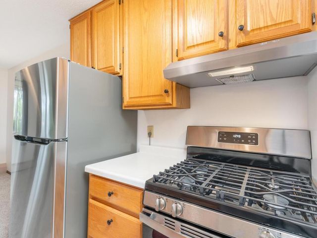 4101 Parklawn Avenue 130, Edina, MN 55435