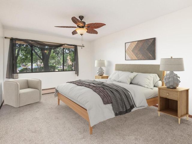 4101 Parklawn Avenue 130, Edina, MN 55435