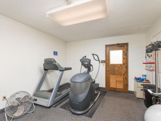 4101 Parklawn Avenue 130, Edina, MN 55435