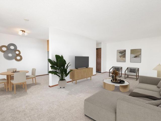 4101 Parklawn Avenue 130, Edina, MN 55435