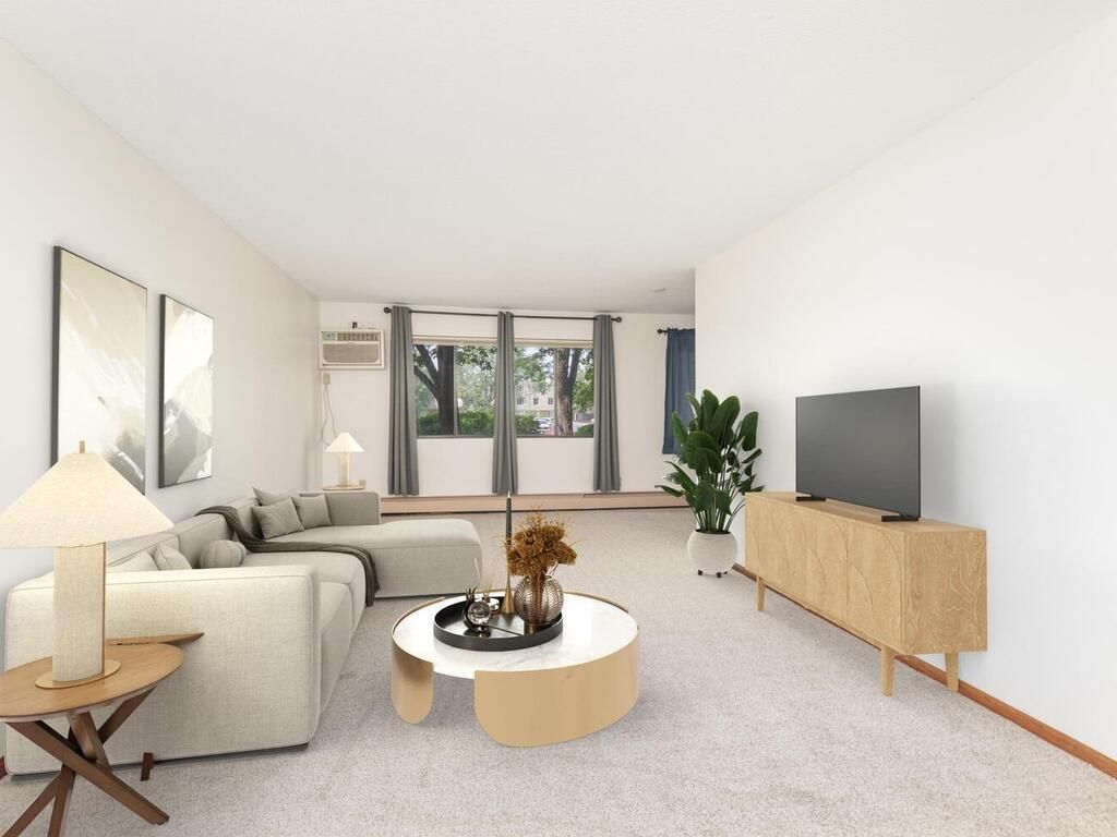 4101 Parklawn Avenue 130, Edina, MN 55435