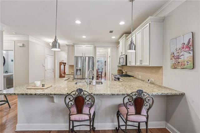 102 Woodsdale Drive, Canton, GA 30114