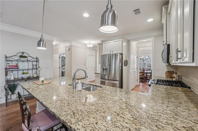 102 Woodsdale Drive, Canton, GA 30114