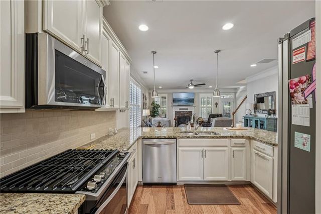 102 Woodsdale Drive, Canton, GA 30114