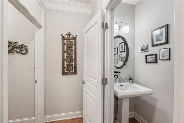 102 Woodsdale Drive, Canton, GA 30114