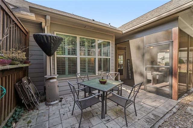 102 Woodsdale Drive, Canton, GA 30114