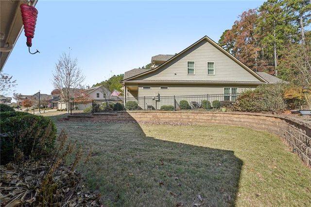 102 Woodsdale Drive, Canton, GA 30114