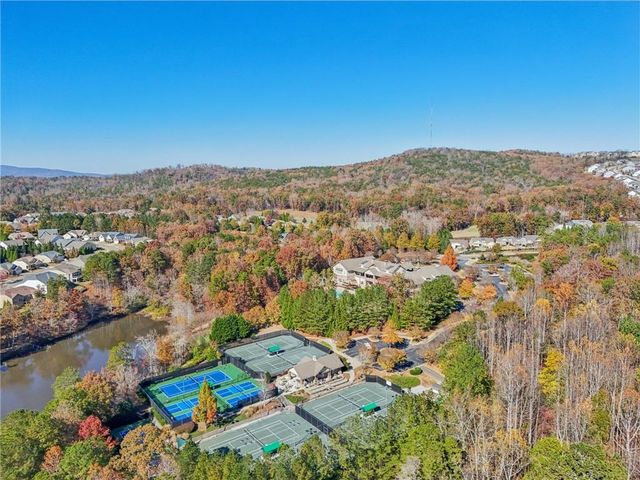 102 Woodsdale Drive, Canton, GA 30114