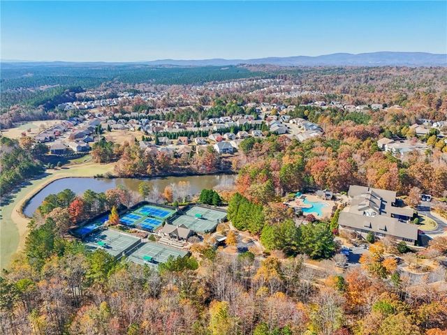 102 Woodsdale Drive, Canton, GA 30114