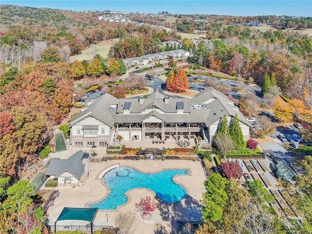 102 Woodsdale Drive, Canton, GA 30114