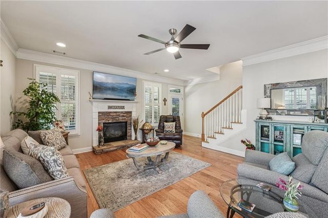 102 Woodsdale Drive, Canton, GA 30114