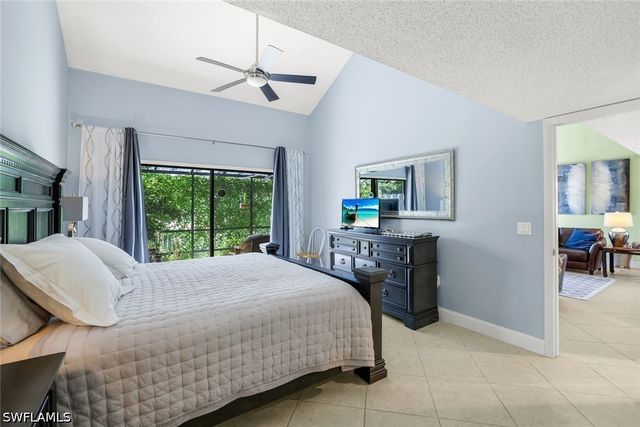 823 Meadowland DR H, Naples, FL 34108