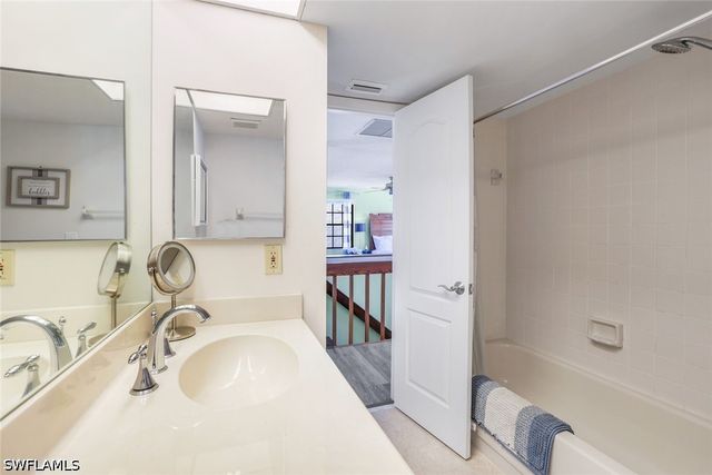 823 Meadowland DR H, Naples, FL 34108