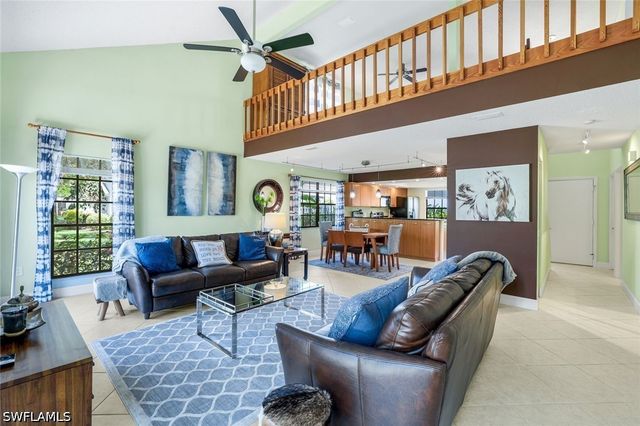 823 Meadowland DR H, Naples, FL 34108