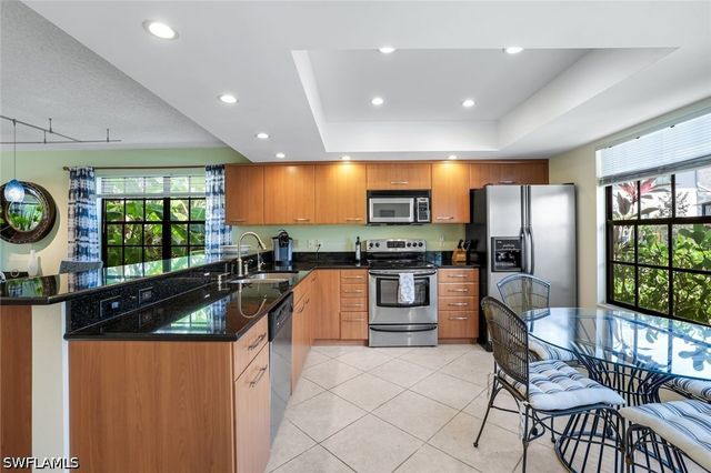 823 Meadowland DR H, Naples, FL 34108