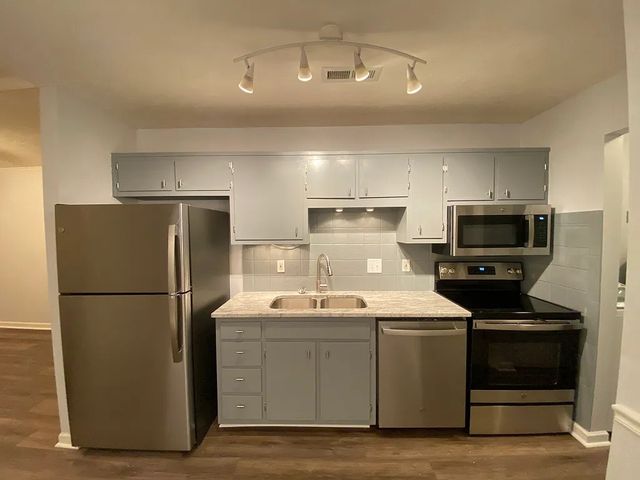1128 Cabana Dr, Nashville, TN 37214