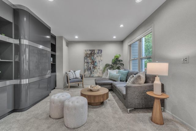 558 Heritage Drive, Ann Arbor, MI 48105