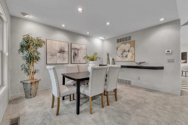 558 Heritage Drive, Ann Arbor, MI 48105