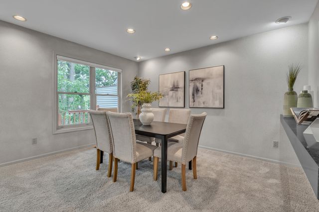 558 Heritage Drive, Ann Arbor, MI 48105