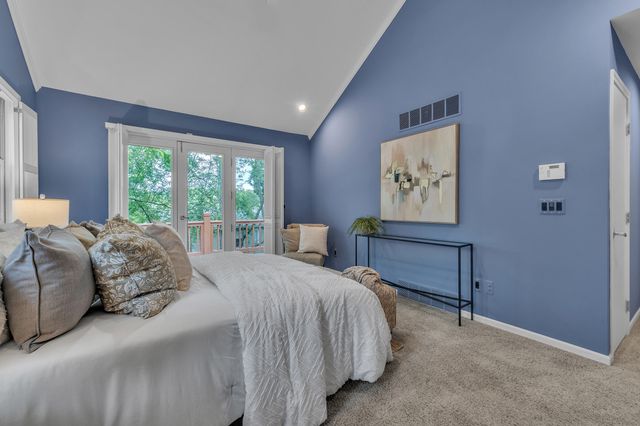 558 Heritage Drive, Ann Arbor, MI 48105