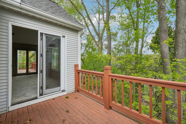 558 Heritage Drive, Ann Arbor, MI 48105