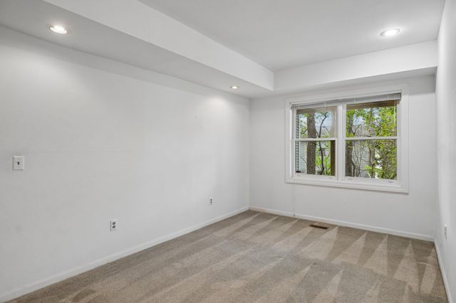 558 Heritage Drive, Ann Arbor, MI 48105